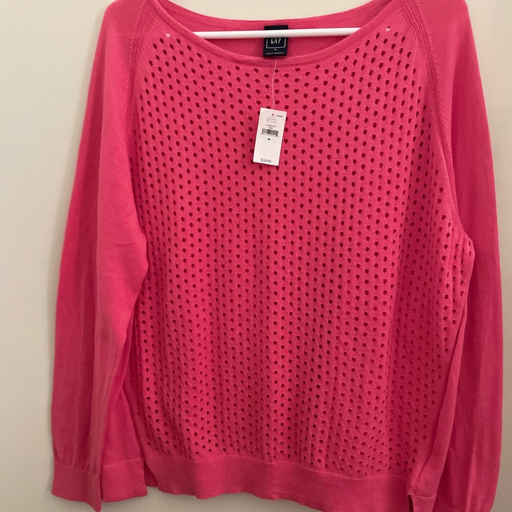 GAP lightweight sweater NWT Size Medium
